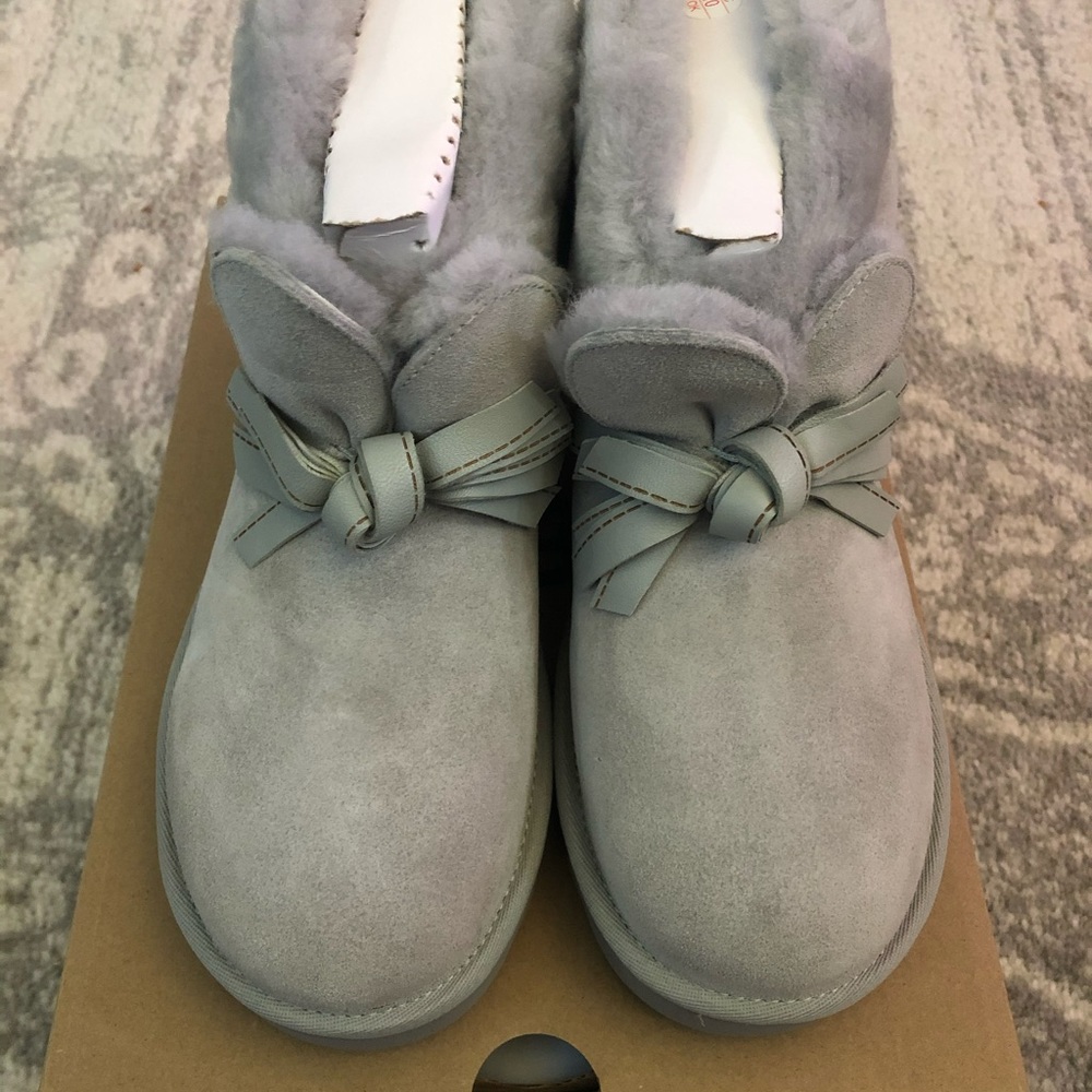 BNIB. UGG Classic Mini II CNY. Size 6.